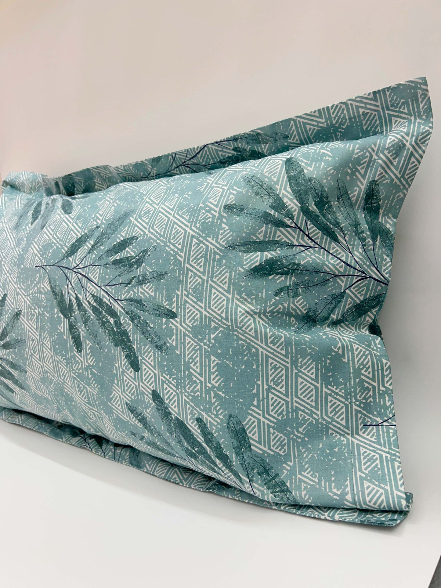 Leaf - 210 TC Super Soft , King Size Bedsheet Set