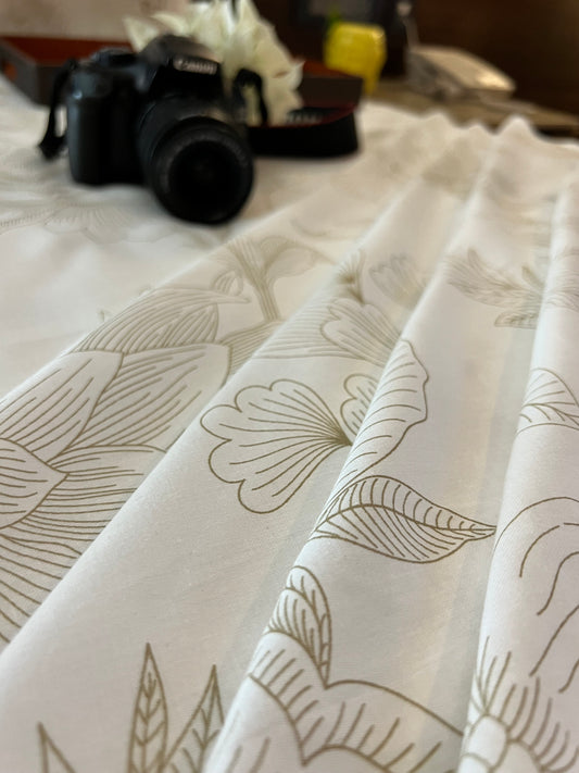 Bloom - 100% Superior Cotton, 300 TC, King Size Bedsheet