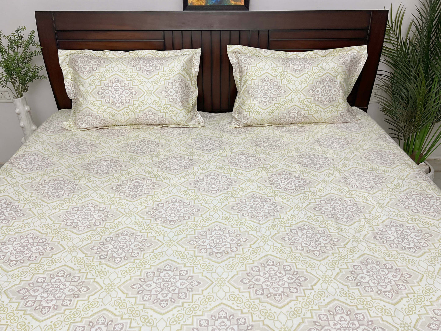 Lemon Classic Charms - 400 TC, Superior Cotton, King Size Bedsheet Set