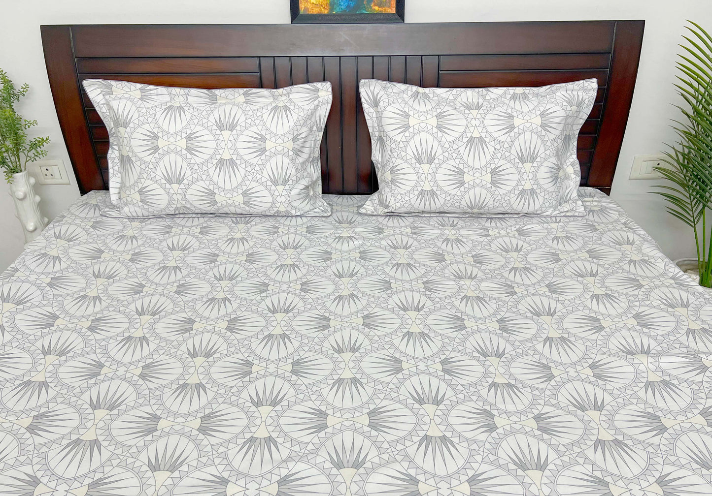 Pattern Play - 210TC Superior Cotton, King Size Bedsheet Set